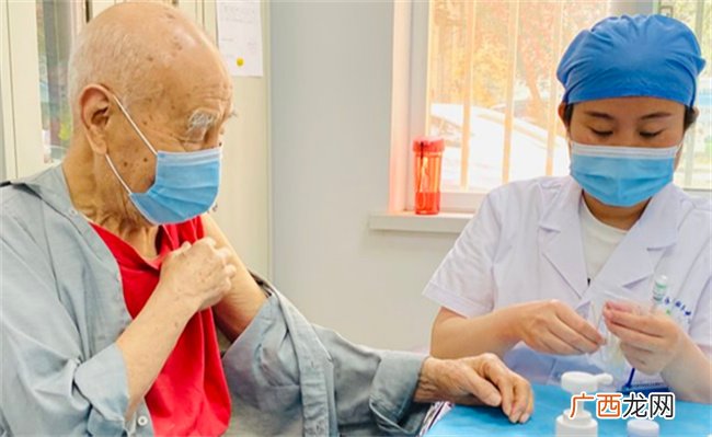 加强中老年人疫苗接种 可有效预防“火龙腰”？