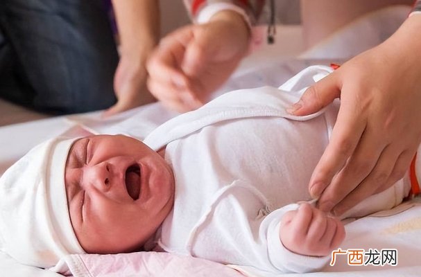 宝宝肚子总是咕咕响怎么了？除了肠绞痛，还可能是这5种情况