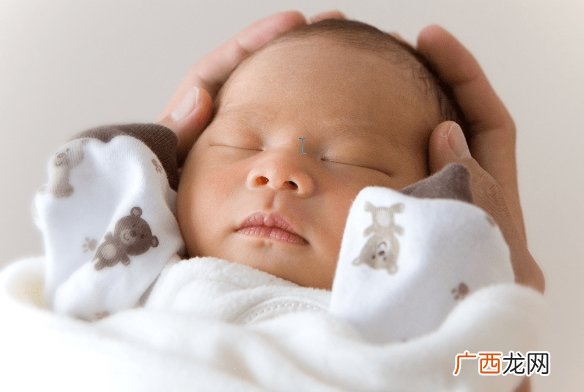 宝宝肚子总是咕咕响怎么了？除了肠绞痛，还可能是这5种情况