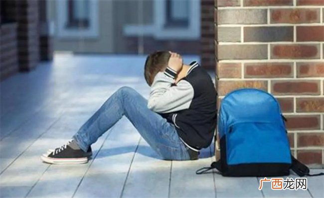 小孩子不想上学怎么办