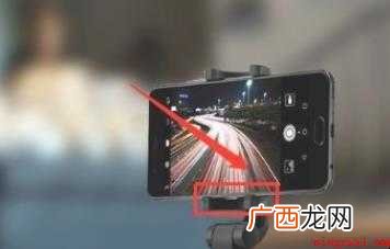 蓝牙自拍杆怎么连接手机
