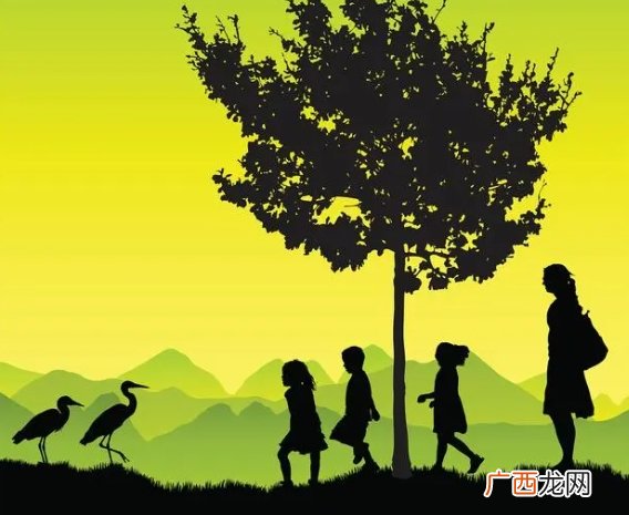 初中孩子玩游戏充钱怎样教育