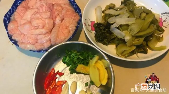 猪大肠炒出来又老又韧还咬不动？教你简单一招，炒出来脆爽可口！