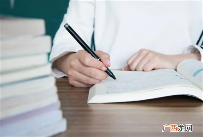原来家有学霸的家庭 父母都是这样做 赶紧来看看吧