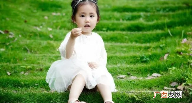 养儿子和养女儿的几大不同，每条都戳中父母的心，确实是这样