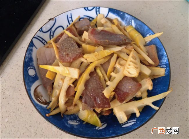 90后奶爸2菜1汤轻食晚餐 荤素搭配好吃又简单 下班回家轻松搞定