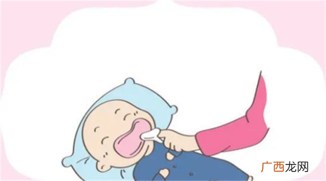 满嘴是口水的宝宝 是真的在长牙吗
