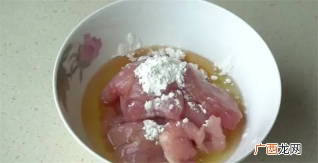 爱吃肉片的一定要收藏，教你做香辣可口的水煮肉片，好吃极了