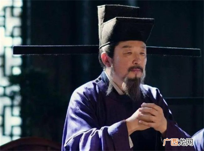 宋朝官帽上的两根长翅,有什么作用?为何连皇帝也要戴?