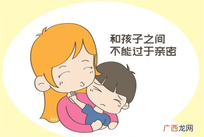 面对主动要求分床的儿子，妈妈询问原因，答案却让很多家长尴尬！