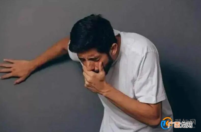 胃癌的出现不痒不痛？如果吃完饭后，有5种异常，或要及时检查