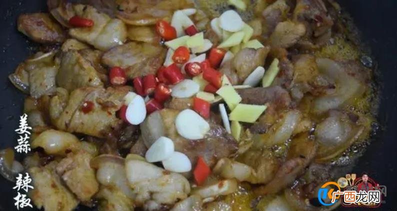 爱吃回锅肉的一定要收藏，教你做家庭版川菜回锅肉，好吃极了