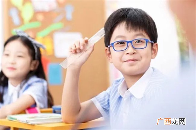 近视的孩子变多了，日常做好4事早餐吃对4物，有助于孩子视力恢复