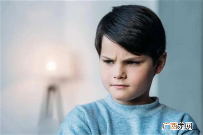 孩子有这几种表现 说明他抑郁了 家长不能忽视