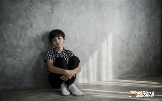 孩子有这几种表现 说明他抑郁了 家长不能忽视
