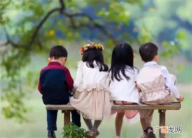孩子随爸爸姓还是妈妈姓？学问很深，别让孩子在姓氏上毁了一生