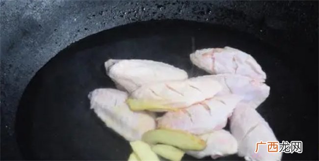一斤鸡翅，一勺陈醋，做出来的焦糖鸡翅，美味可口，吃了还想吃！