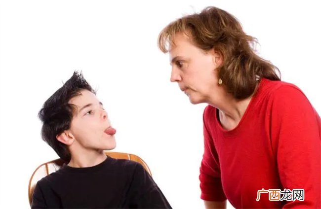 孩子被打骂精神出了问题