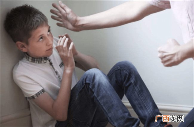 孩子被打骂精神出了问题