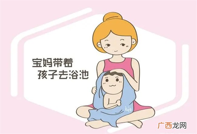 被带入女浴的男童，被大妈吐槽：我被看光了