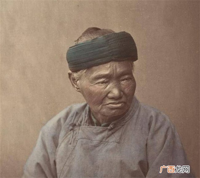 19世纪70年代,奥地利摄影师在上海为清朝百姓拍照片:有技术含量