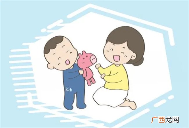 宝宝长到这么大，父母说话要注意，孩子开始能听懂了