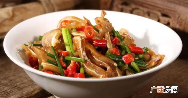 学会这几种猪耳朵的做法 每顿都能多吃3碗饭 看饿了