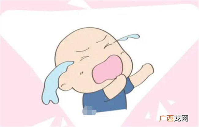 宝宝打自己的头 这是有“自虐倾向” 背后原因宝妈要知道