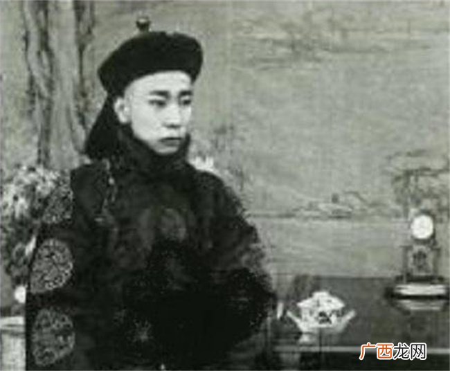 他是溥仪兄弟 在位仅三天 并未被列入清朝十二帝 活到1942年