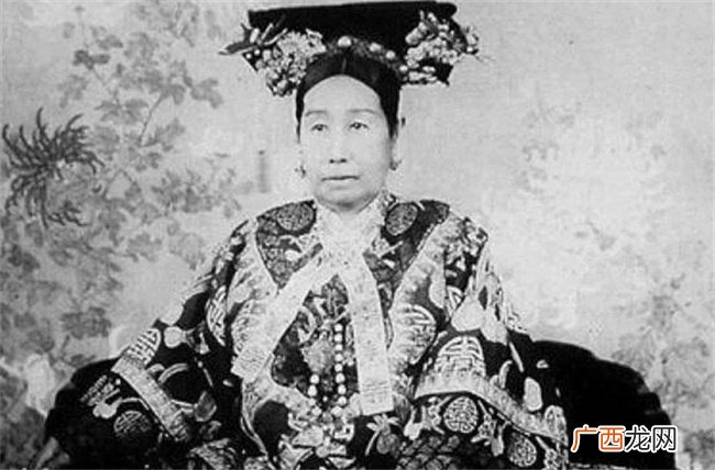 他是溥仪兄弟 在位仅三天 并未被列入清朝十二帝 活到1942年