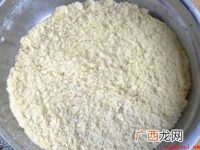山东煎饼卷大葱怎么吃