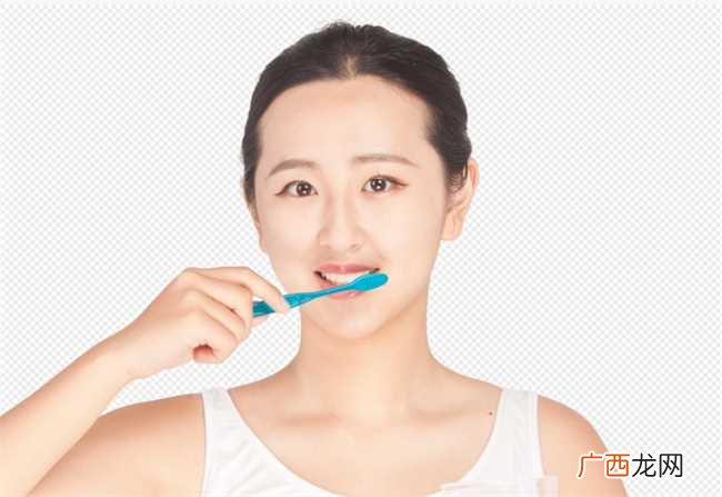 你起床后先刷牙还是先喝水 早上起床先刷牙还是先喝水