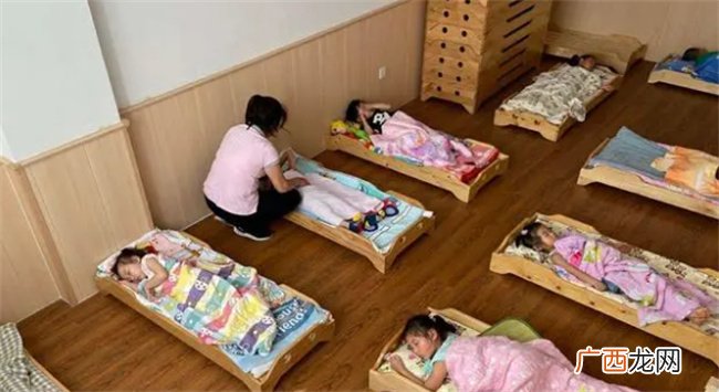 幼儿园背古诗有用吗 幼儿园有必要学古诗吗