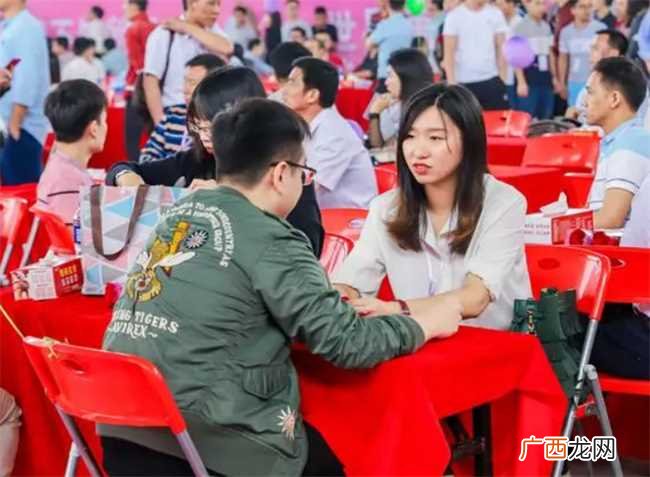 男人主动说他有两套房什么意思
