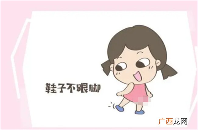 为什么孩子穿鞋子时候 总会穿反了呢 原来其中还有大学问