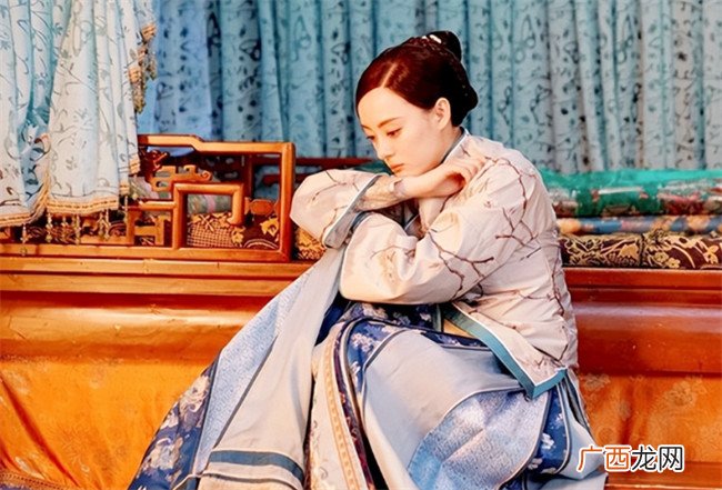 古人的衣摆那么长他们不怕拖地把衣服弄脏吗答案很简单