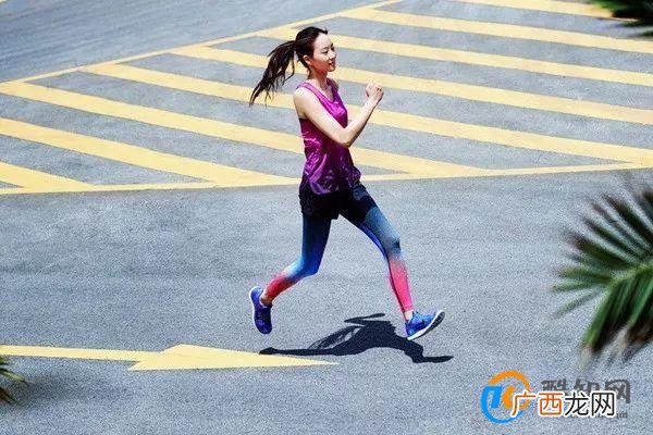 别看是小技巧 在跑步中却有大作用 那你知道这些小技巧吗