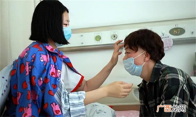 母女二人常喝粥养生却查出病症 尽量别往粥中加3种食物