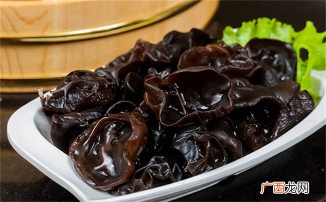 建议女性常吃 2种美容食物肌肤 细腻有气色40岁不显老