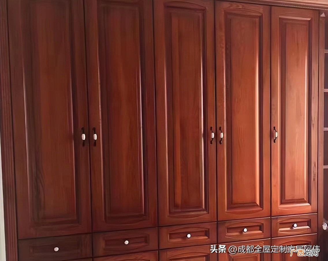 亚克力板是由什么材质做成的 亚克力材料的优缺点