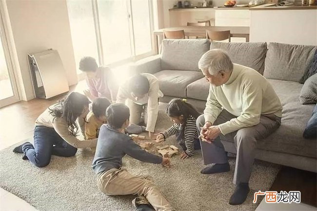 多子女家庭“最命好”的是老几不是迷信有科学依据