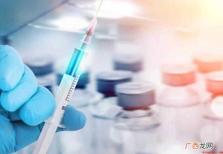 狗狗打疫苗前可以洗澡吗