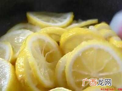 柠檬是怎么吃的具体操作步骤 柠檬是怎么吃的