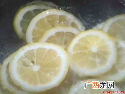 柠檬是怎么吃的具体操作步骤 柠檬是怎么吃的
