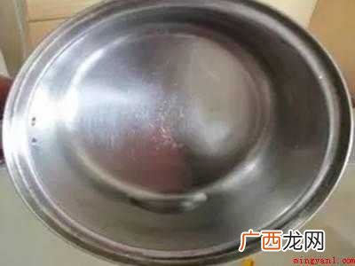 锅烧糊了怎么清洗干净