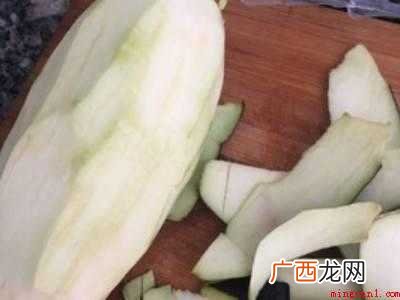 青椒茄子怎么炒好吃又简单