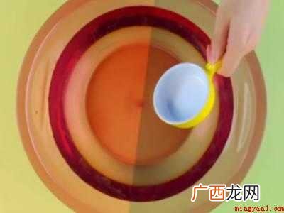 小白鞋油渍洗不掉怎么办
