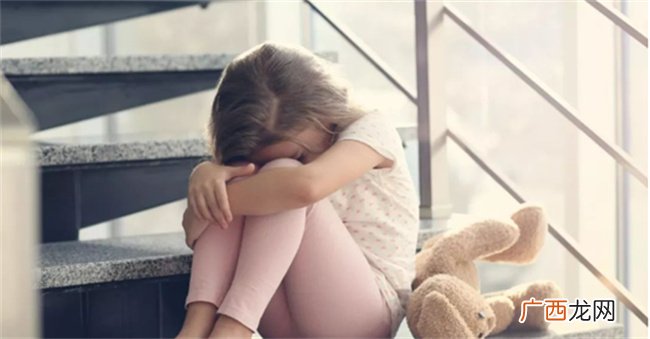 孩子被孤立了怎么开导 孩子在学校被孤立了应该如何疏导