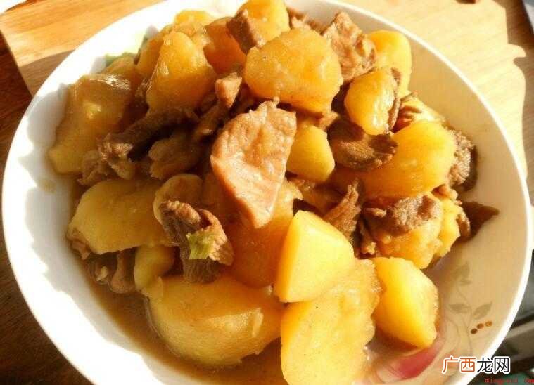 土豆炖肉要煮多久