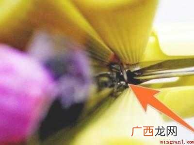 吸水拖把头怎么换头